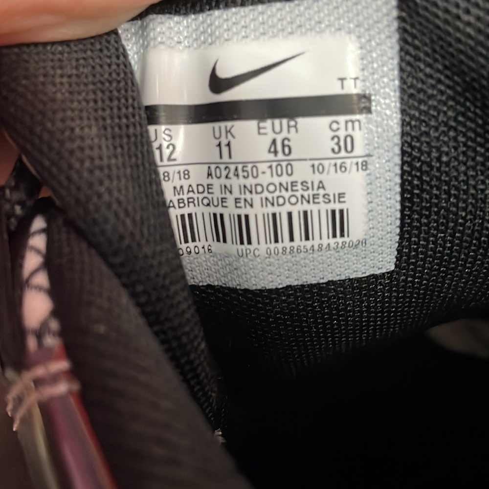Nike - Picture 6 of 7